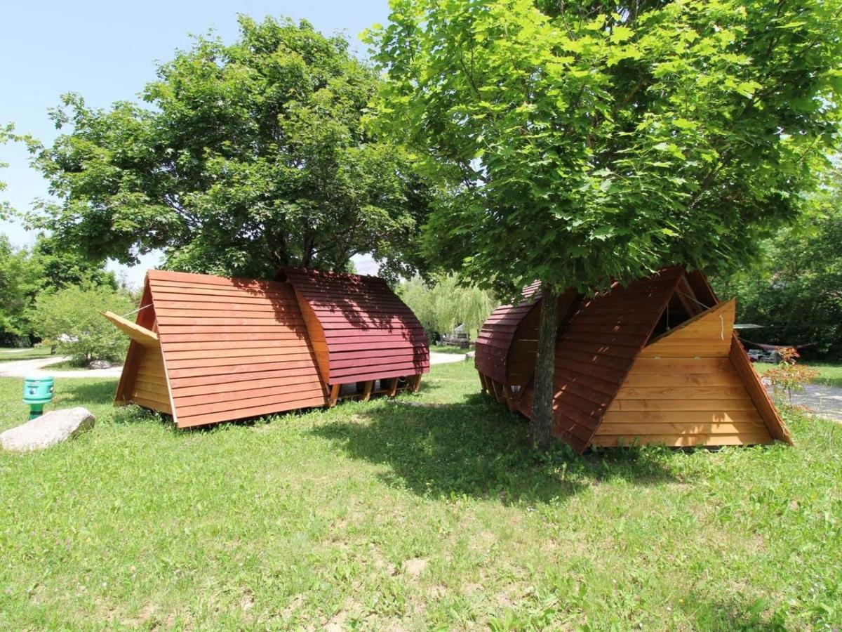 Habitat Createur - Hebergements Insolites Au Camping Municipal "Les Ecureuils" Recoubeau-Jansac Luaran gambar