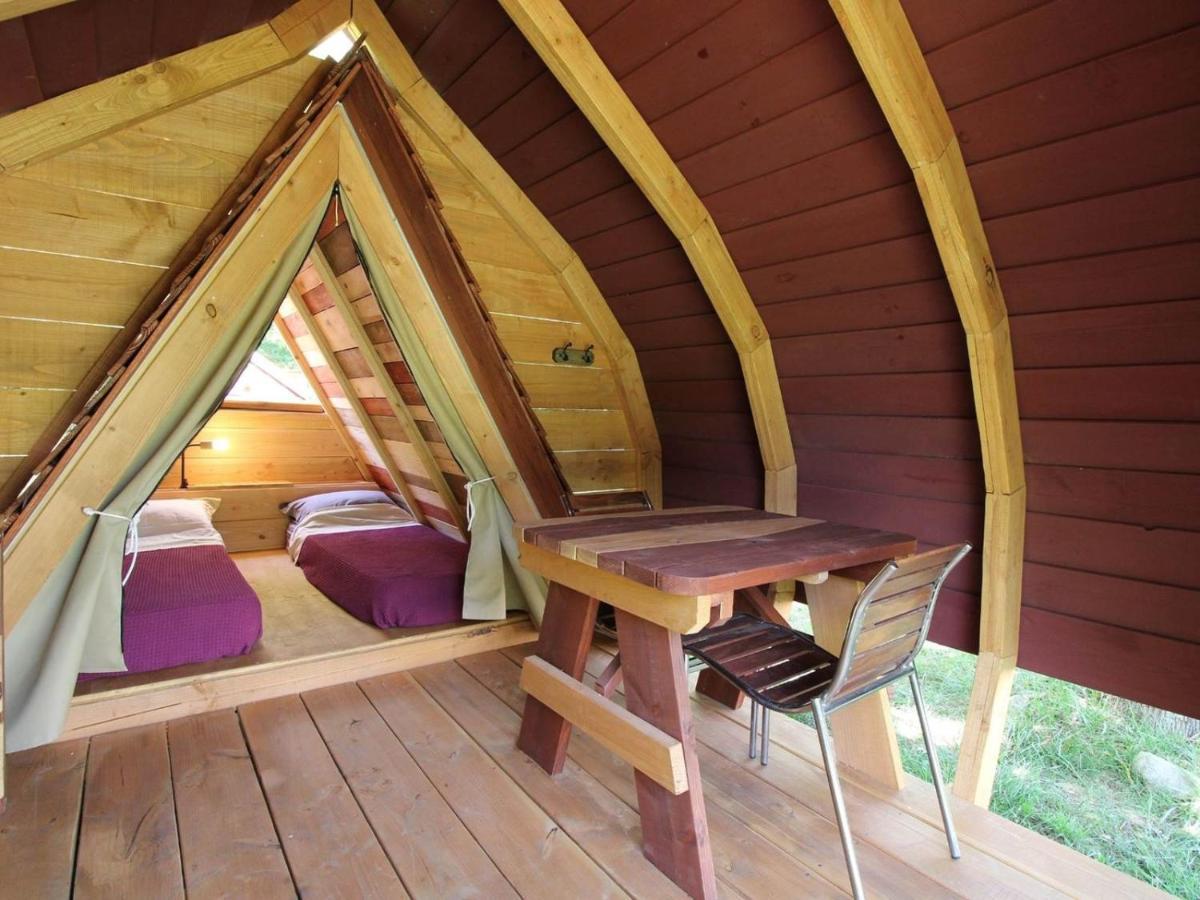 Habitat Createur - Hebergements Insolites Au Camping Municipal "Les Ecureuils" Recoubeau-Jansac Luaran gambar