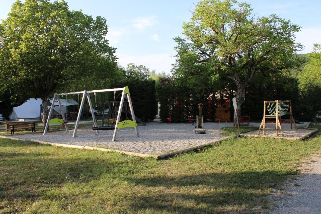 Habitat Createur - Hebergements Insolites Au Camping Municipal "Les Ecureuils" Recoubeau-Jansac Luaran gambar