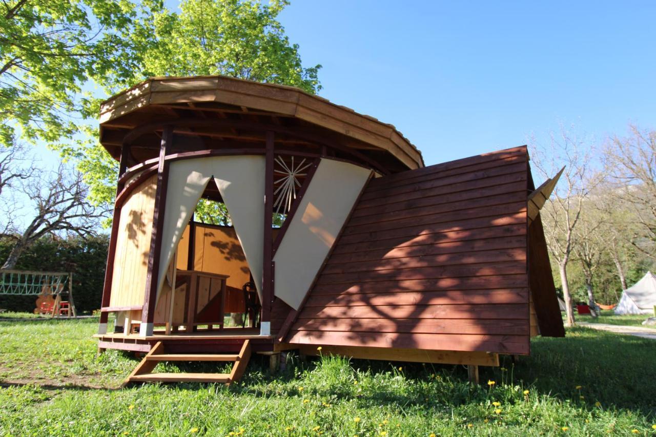 Habitat Createur - Hebergements Insolites Au Camping Municipal "Les Ecureuils" Recoubeau-Jansac Luaran gambar