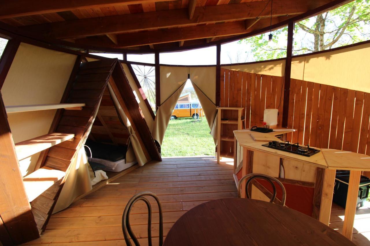 Habitat Createur - Hebergements Insolites Au Camping Municipal "Les Ecureuils" Recoubeau-Jansac Luaran gambar