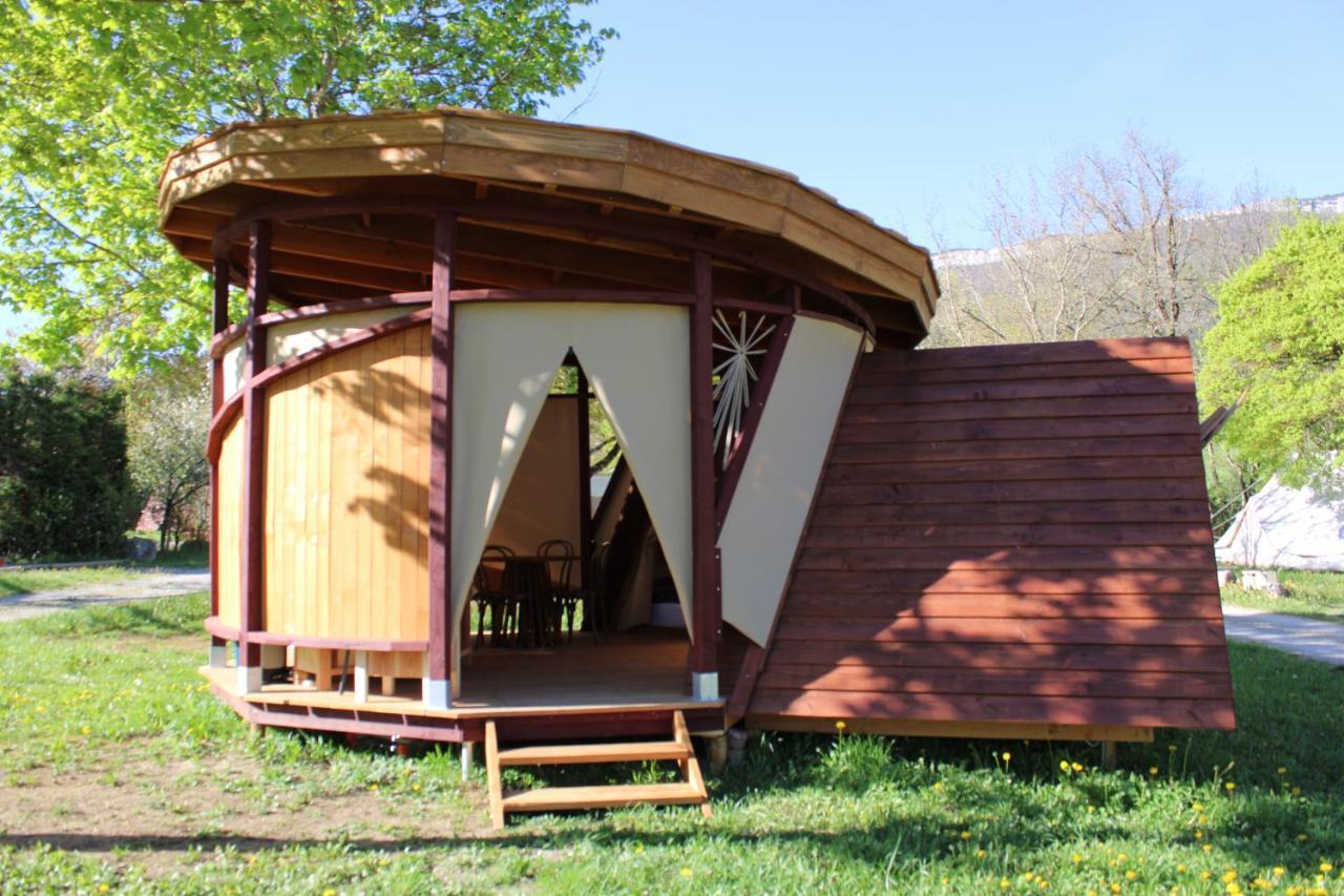 Habitat Createur - Hebergements Insolites Au Camping Municipal "Les Ecureuils" Recoubeau-Jansac Luaran gambar