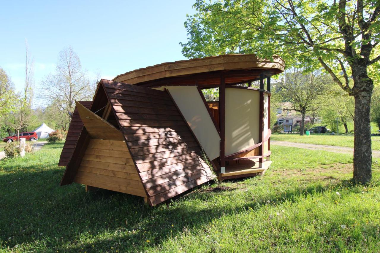 Habitat Createur - Hebergements Insolites Au Camping Municipal "Les Ecureuils" Recoubeau-Jansac Luaran gambar