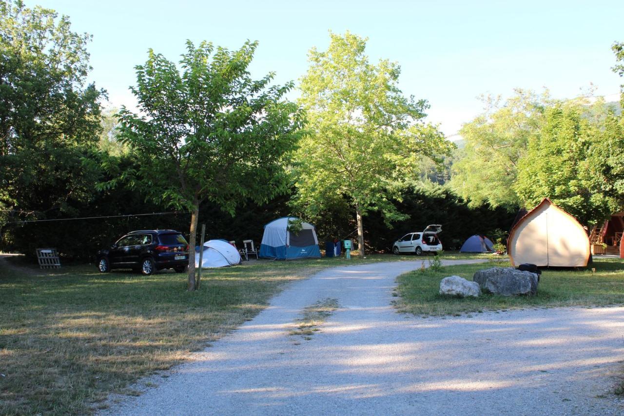 Habitat Createur - Hebergements Insolites Au Camping Municipal "Les Ecureuils" Recoubeau-Jansac Luaran gambar